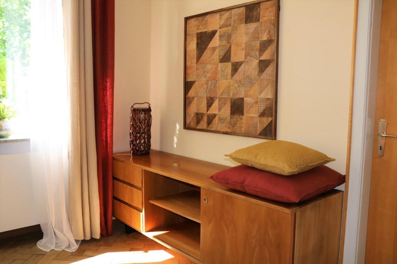 5-Zimmer-Appartement In Historischer Privatvilla, Meran Zentrum, Kostenloser Parkplatz Bagian luar foto
